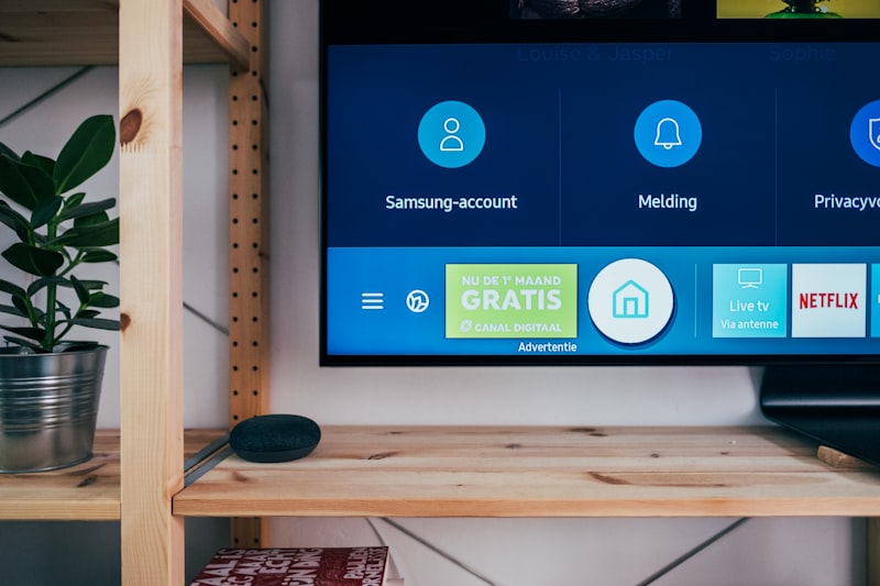 Smart TV vs Android Box: Which is Better for IPTV?